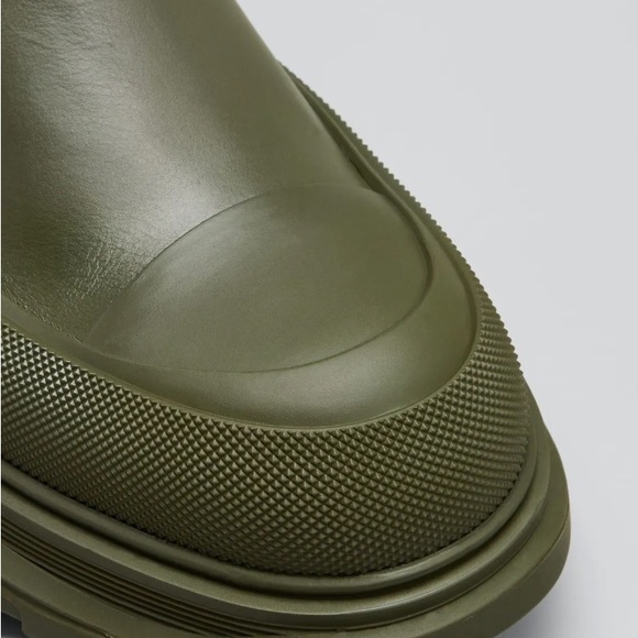 NewALEXANDER MCQUEEN Men's Solid Leather Sport  Boots. Size 42 Org.… - Picture 8 of 11